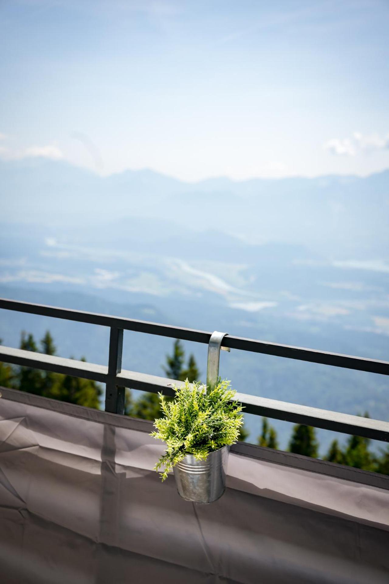Mooki Mountain & Pool Gerlitzen Apartment Kanzelhohe Exteriér fotografie